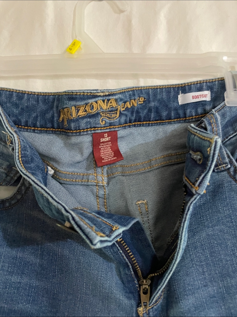 Arizona Jean Company Women's Boot Cut Jeans in Blue Wash - Picture 2 of 3